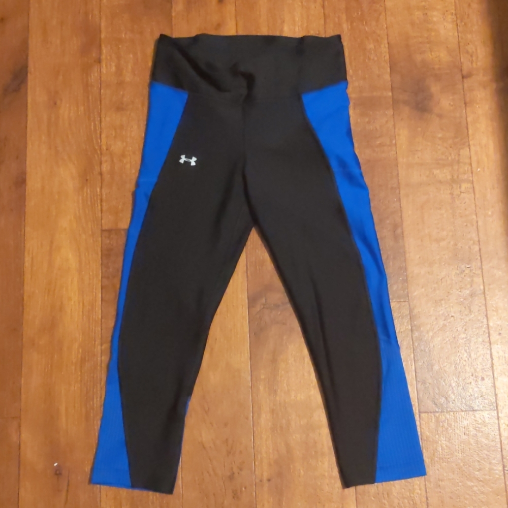 Under armour crop pants